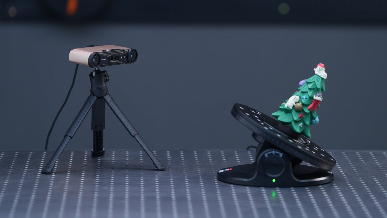 scan with dual axis turntable
